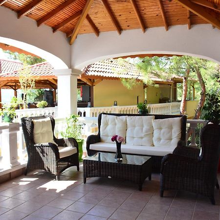 Pine Club Apart Hotel Kusadasi Luaran gambar
