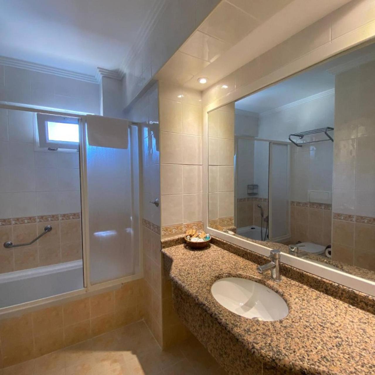 Pine Club Apart Hotel Kusadasi Luaran gambar