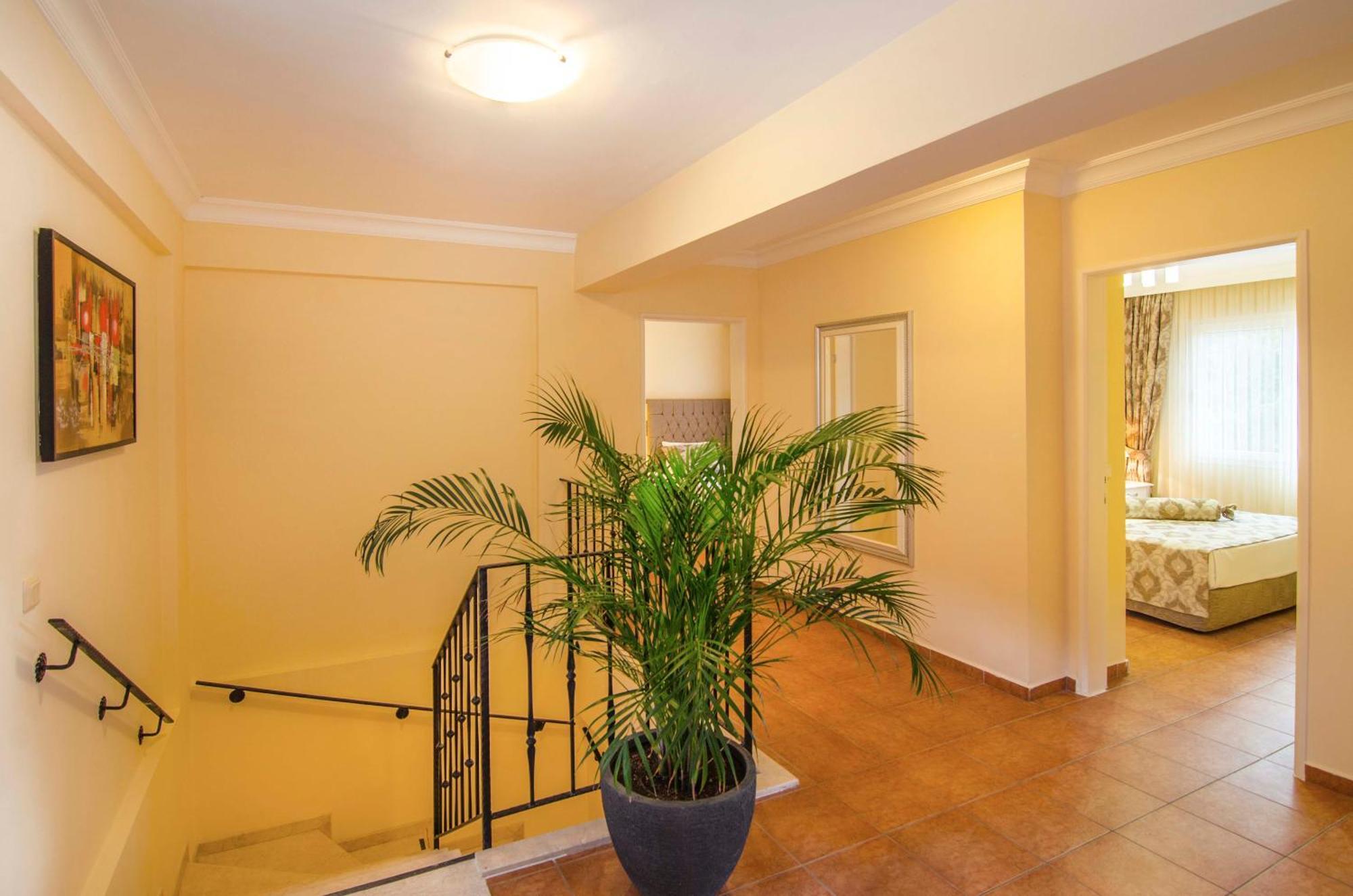 Pine Club Apart Hotel Kusadasi Luaran gambar