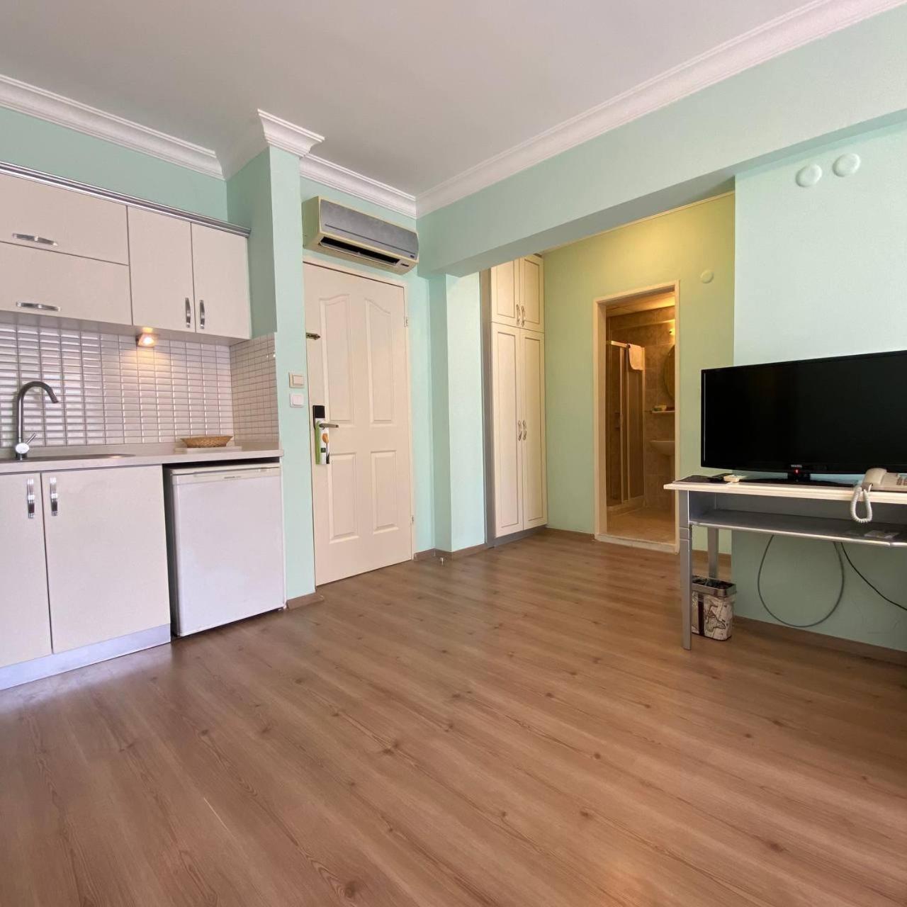 Pine Club Apart Hotel Kusadasi Luaran gambar