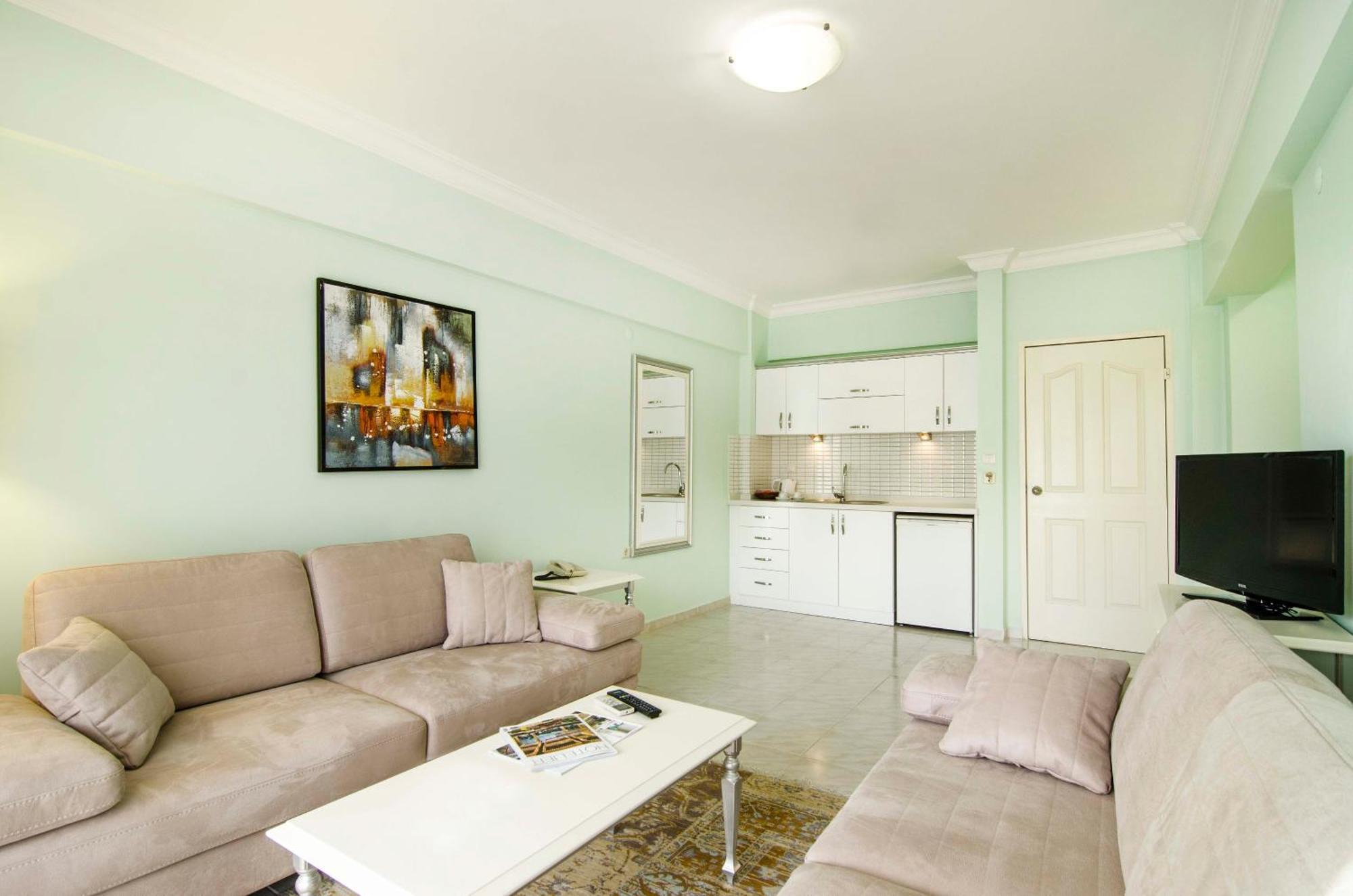 Pine Club Apart Hotel Kusadasi Luaran gambar