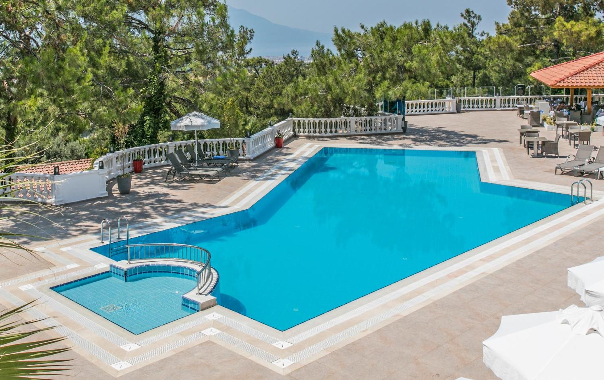 Pine Club Apart Hotel Kusadasi Luaran gambar