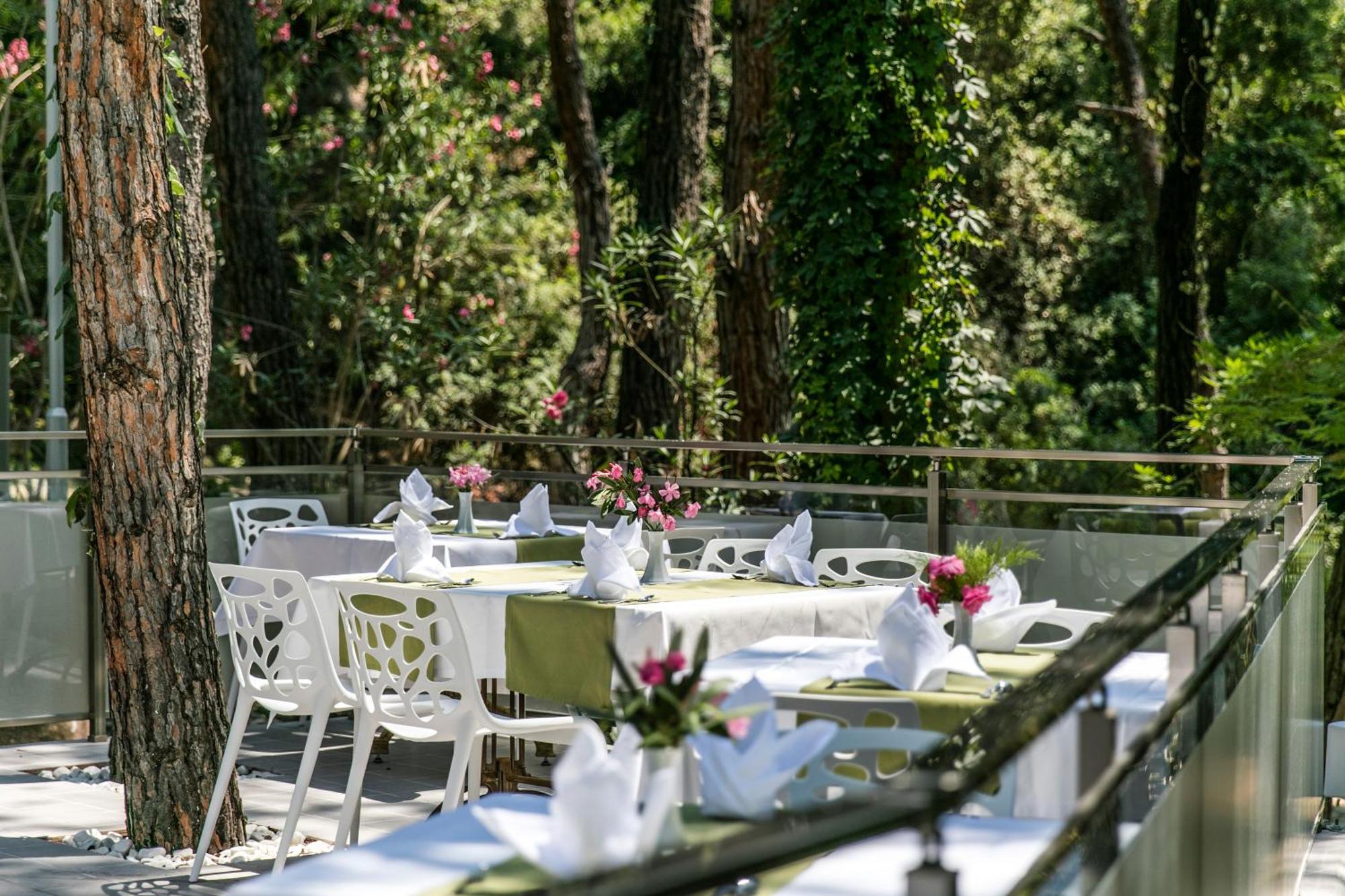 Pine Club Apart Hotel Kusadasi Luaran gambar