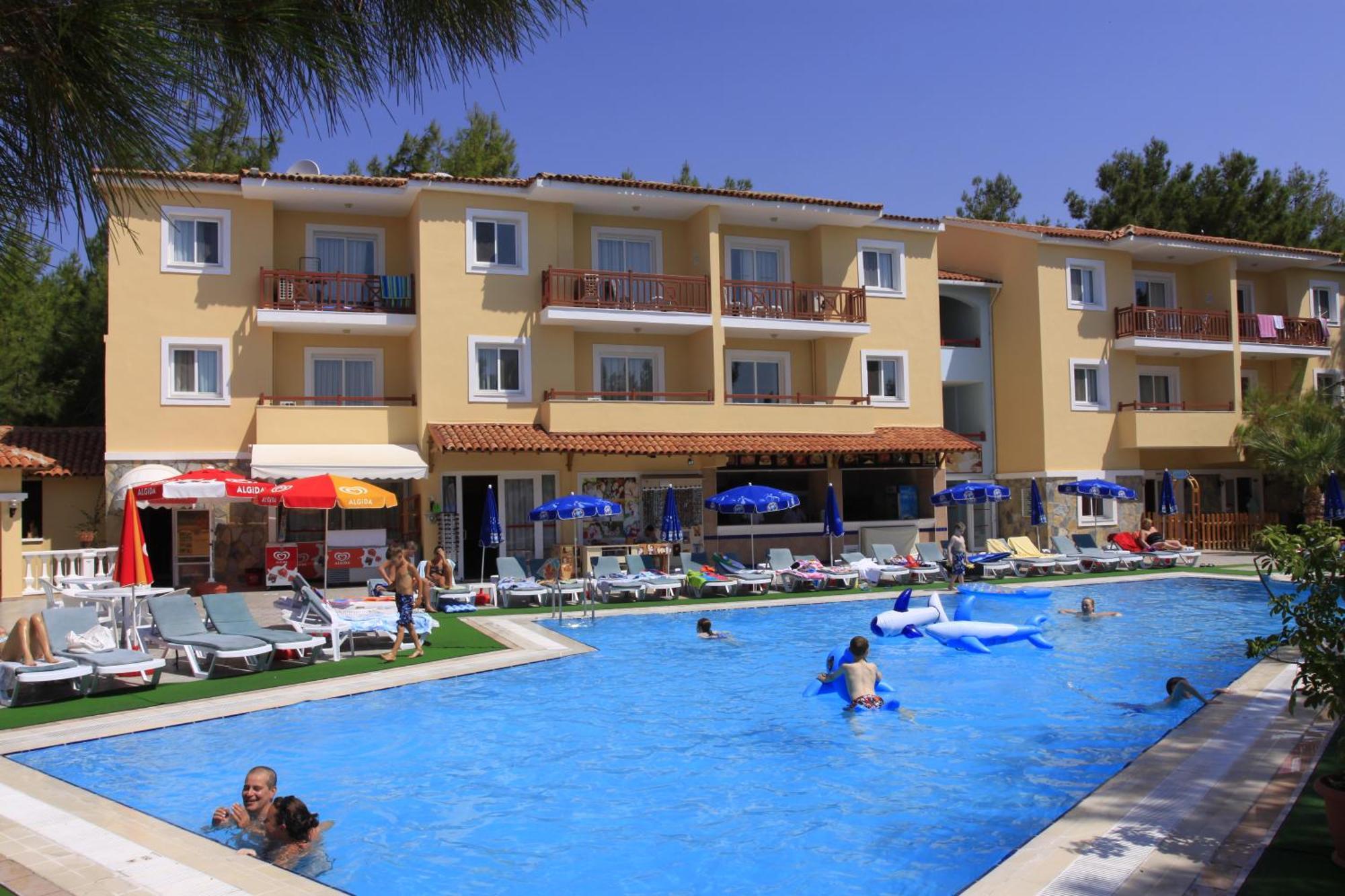 Pine Club Apart Hotel Kusadasi Luaran gambar